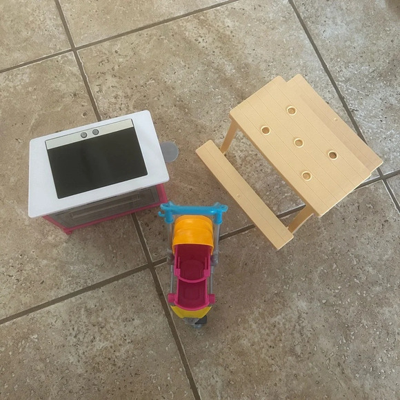 Barbie Lot of picnic table, dog stroller, oven - Picture 2 of 12